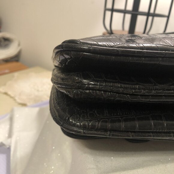 Simply Vera Vera Wang Shoulder Bag - Picture 4 of 14